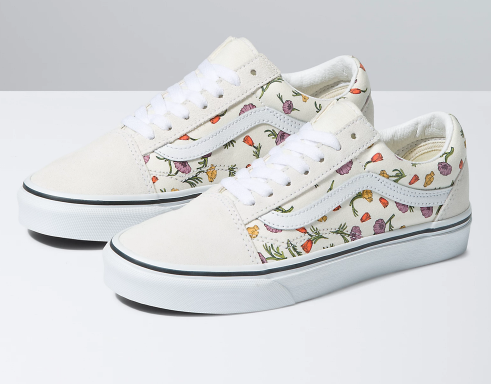 COLOR  Poppy Floral Cream SIZE  4.5 Boys = 6.0 Women