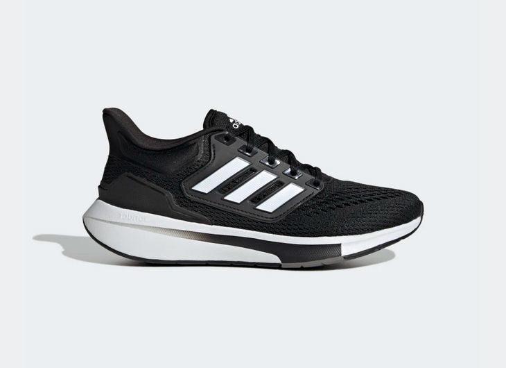 CORE BLACK / CLOUD WHITE / GREY FOUR SIZE: 6 (US Women)