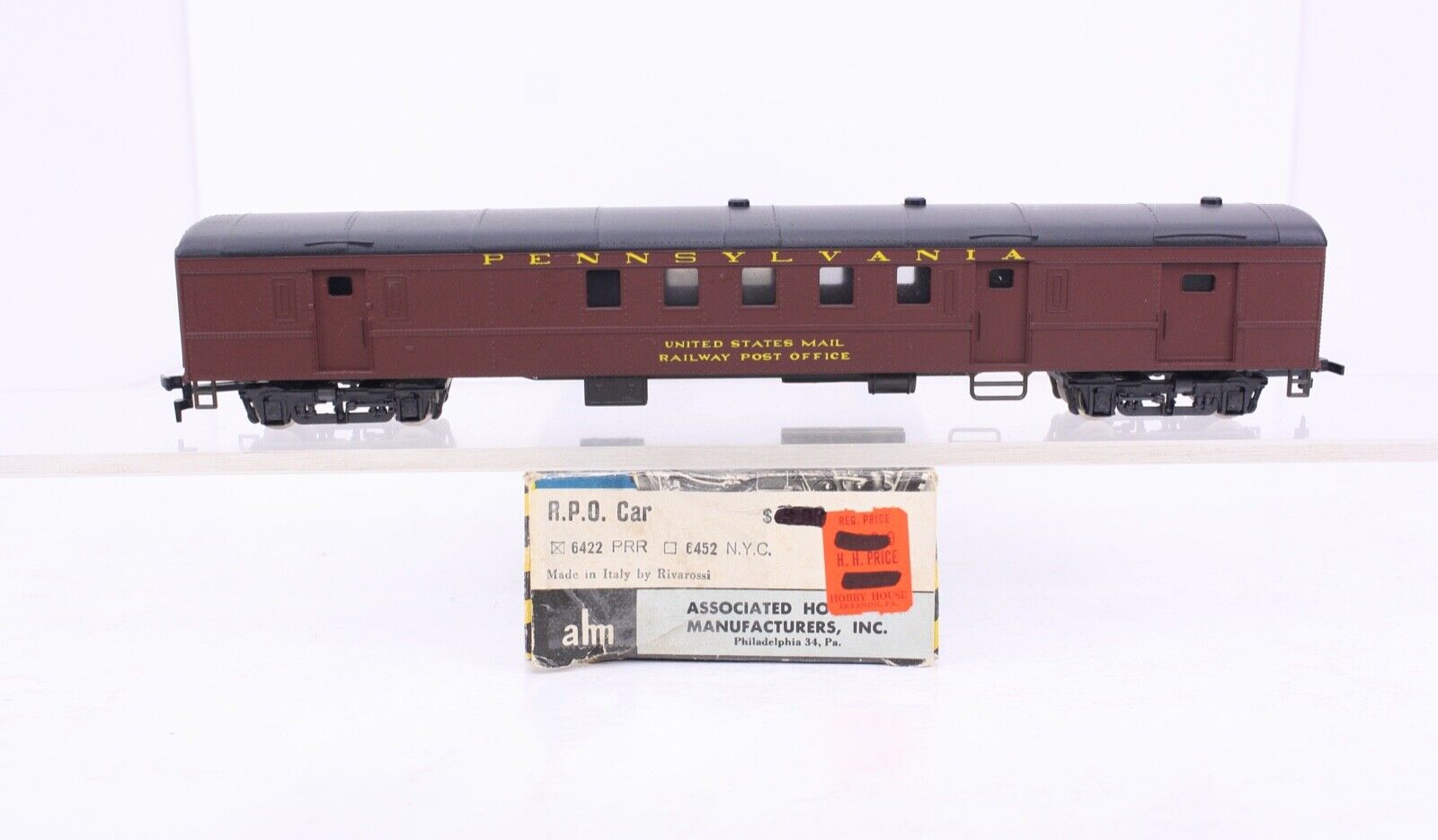 AHM Rivarossi HO Pennsylvania Railroad Streamline RPO Car 6422